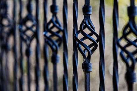 fence-450670_1280.jpg